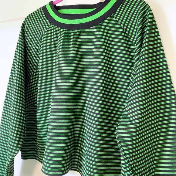 FUTURE COLLECTIVE Long Sleeve Cropped Top - Green & Black Striped T-Shirt 3X - Picture 2 of 8